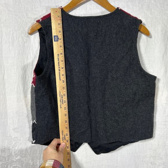 Vintage Sweater Vest Small Wool Blend Felt Gray Red Snowflakes Hearts PHD - Picture 10 of 11